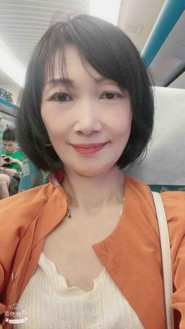 海端老人照顧看護推薦海倫輕描淡寫