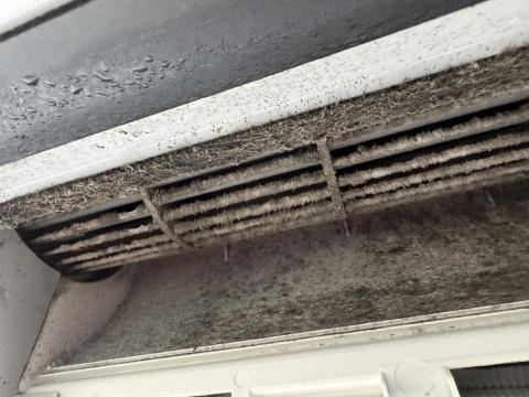 玖益水電 - 華菱分離式冷氣鼓風機骯髒程度