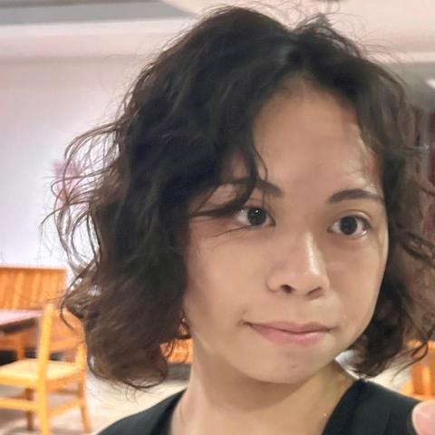 提供舞團服務的專家謝依涵