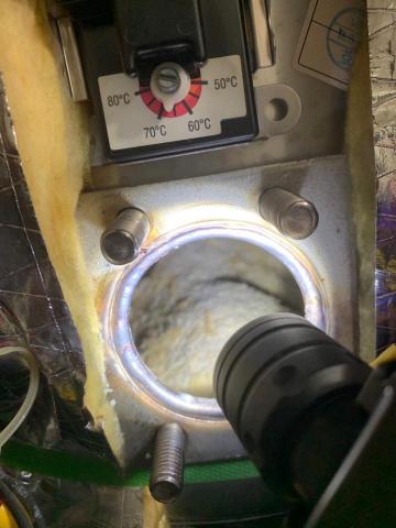 玖益水電 - 儲熱式電熱水器清洗水垢