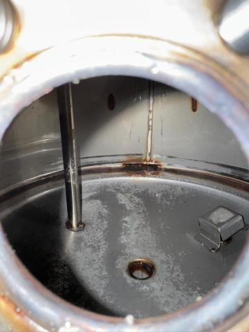 玖益水電 - 儲熱式電熱水器清洗乾淨