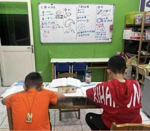 劉馥萱 - 非安親時段，免費額外加強上課過程