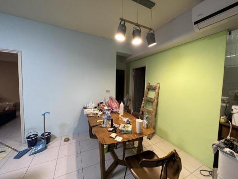 小李 - 室內油漆嬰兒藍加蘋果綠