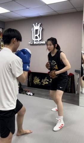 珊妤拳擊教練 - 手靶教學