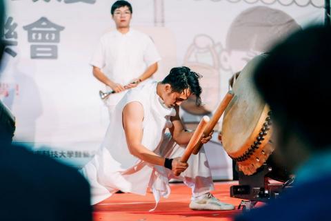 豐鼓藝術 - 團長林晏均 側鼓擊打