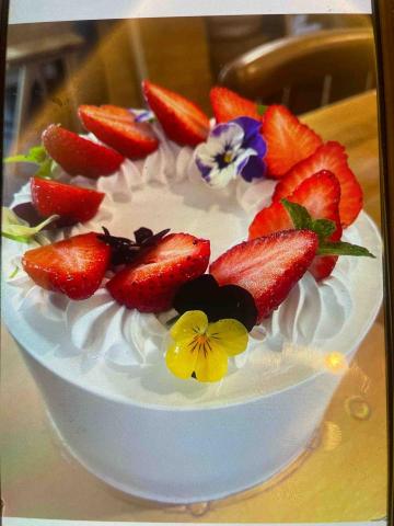 彭啓銘 - 蛋糕安心安全運送