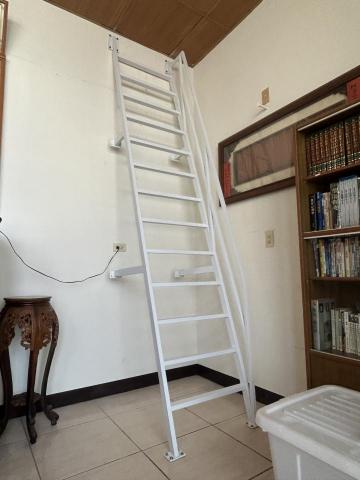 開鑫鐵工廠 - 施工後
訂製
304不鏽鋼樓梯➕扶手（烤漆白）