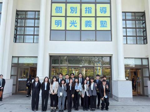 黃煜棋 專業家教 - 老師合照