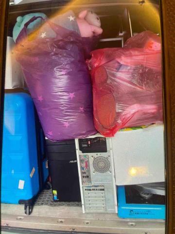 彭啓銘 - 小女學生的行李竟塞爆我的車車哈哈