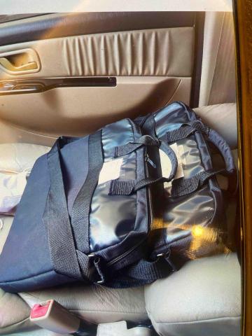 彭啓銘 - 筆電急配台北至台南4小時完成