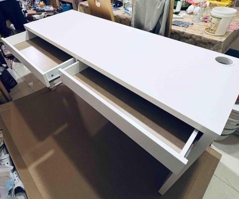 Angus liu - 書桌組裝