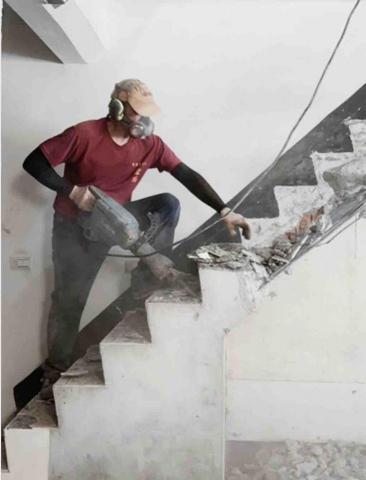 提供打石服務的專家修強恩