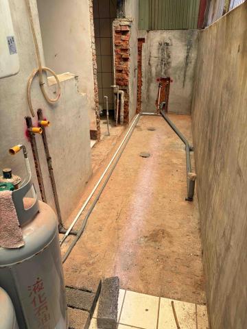 寬哥水電 - 明賢路浴室冷熱水管及排水配管，熱水管使用不銹鋼壓接。