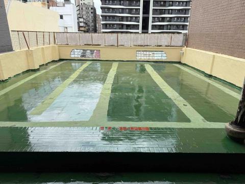 翁有信的 - P U底漆施工前