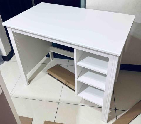 Angus liu - 書桌組裝