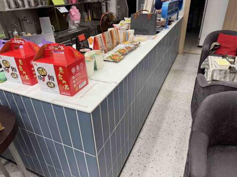 陳柏華 - 十盛飲料店：吧台拆除
台中市北區太平路50號