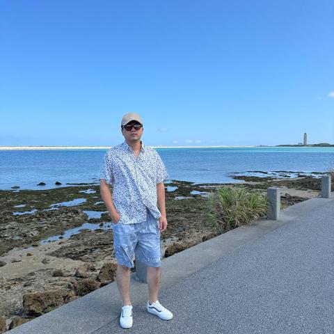 提供衝浪板貨運服務的專家程