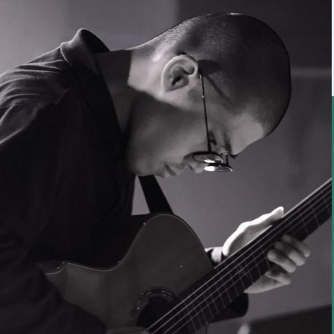 提供2002吉他服務的專家黃昱閔|吉他、編曲家教