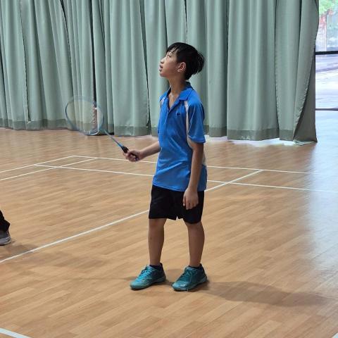 提供羽球規則服務的專家王胤豐