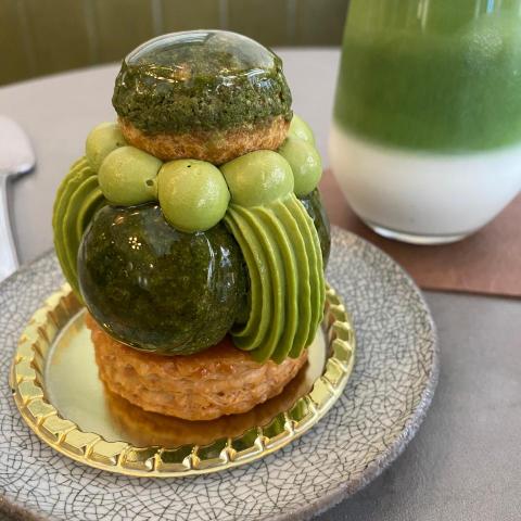 提供壁貼鏡子服務的專家吳翊寧