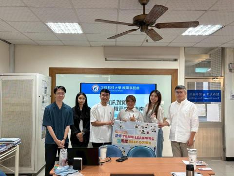 華樂職涯工作室/曾宣華 - 正修科大-內訓
更多請見https://www.yescareer.net/#_6