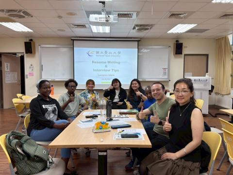 華樂職涯工作室/曾宣華 - 台北大學-(全英)履歷面試工作坊
更多請見https://www.yescareer.net/#_6