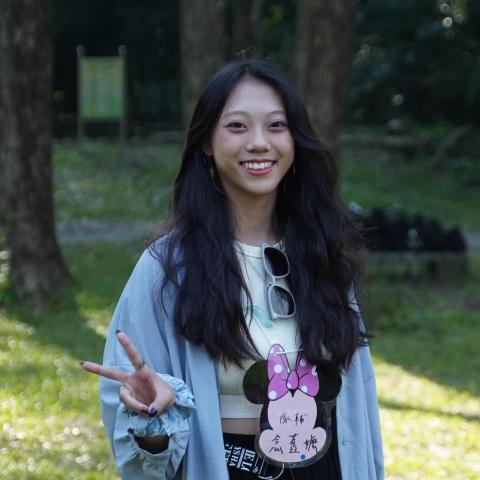 提供分析化學解答服務的專家鍾佳綺