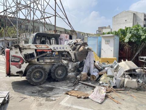 台南高雄【家庭水電維修】原價服務 - 廢棄物清運