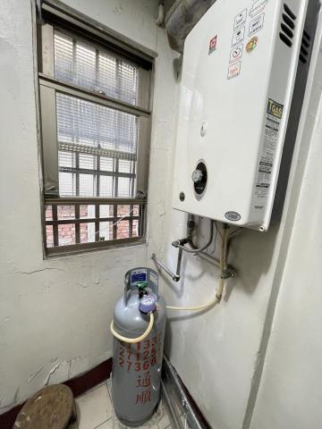 台南高雄【家庭水電維修】原價服務 - 傳統瓦斯爐要更電電熱水器現勘
