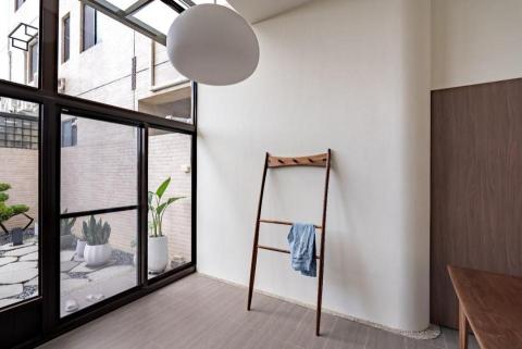 禎咖都棲室內裝修設計有限公司‧袁禎佑建築師 - 一樓書房與戶外景觀