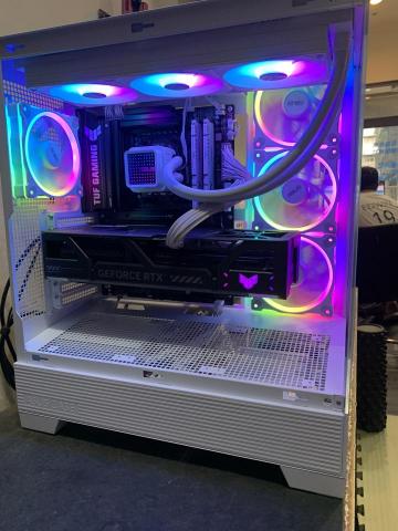 曙光電腦 松仁店(弱電工程 電腦組裝 維修) - AMD R7-9700X + RTX 5070 頂級主機