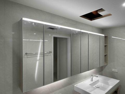 鈨程工程有限公司 - 三門鏡櫃安裝