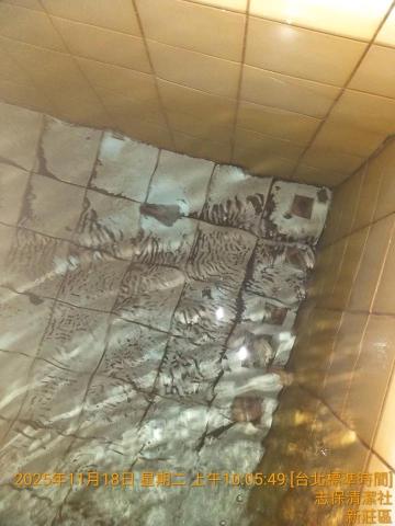 涂鴻志 - 清洗前