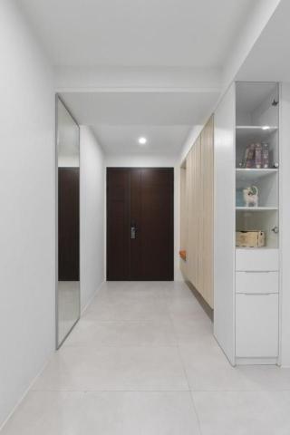 禎咖都棲室內裝修設計有限公司‧袁禎佑建築師 - 簡約風格，玄關