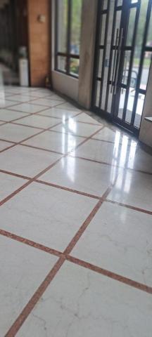 沈鏡明 - 祝個照片是社區大樓 的大廳