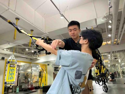 邱偉晟 - TRX教學過程