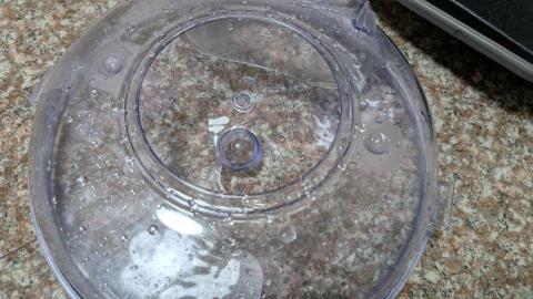 蟎布住 - 除塵作業前清水