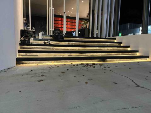 開元水電工程 - 條燈安裝