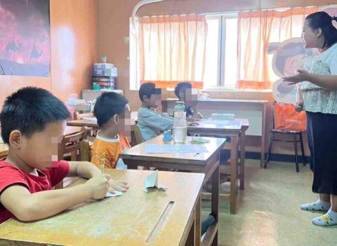 曾富美 - 兒童品格教育、心靈陪伴與輔導