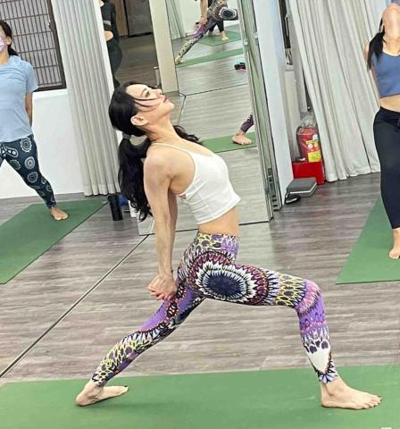 項曉柔 - 瑜珈教學