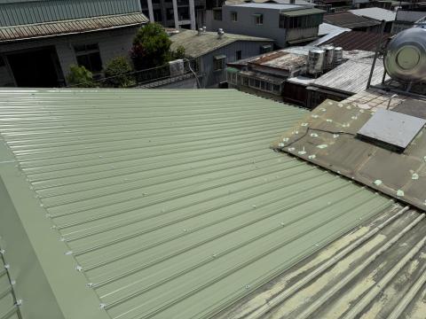 昇韻工程 - 屋頂鐵皮翻修