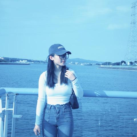 提供翻譯社期刊服務的專家Chiquita