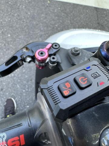 謝孟航 - Gogoro/油車/到府安裝行車記錄器