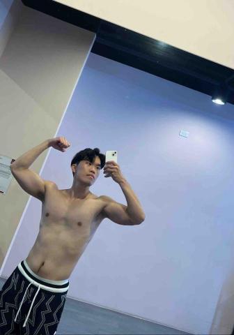 提供台中大里健身房服務的專家廖祥宇