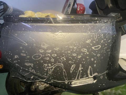 謝孟航 - Gogoro到府貼膜