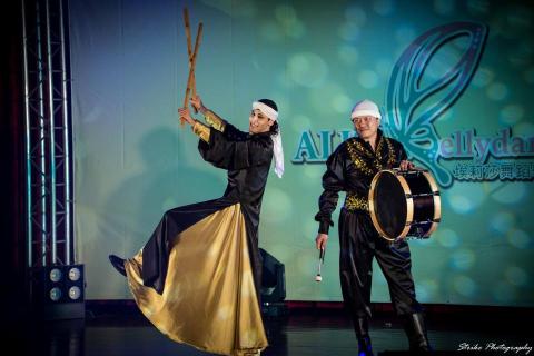 何東翰 - 與埃及partner搭檔演出