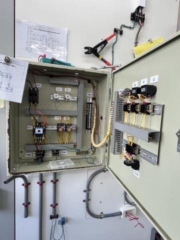 新坊工程行 - 自動控制箱配線