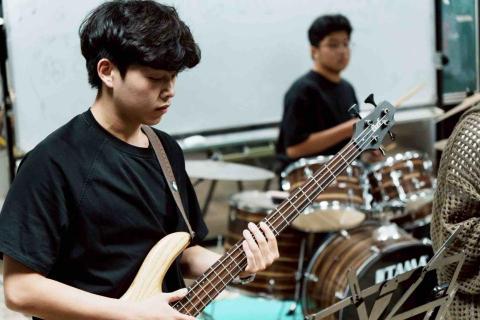 游家賢 - 因有許多興趣 容易與小孩們交朋友