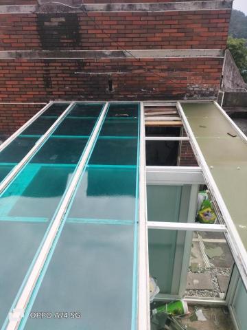 志維 個人工作室 - 大湖山莊 PC板雨遮更換 