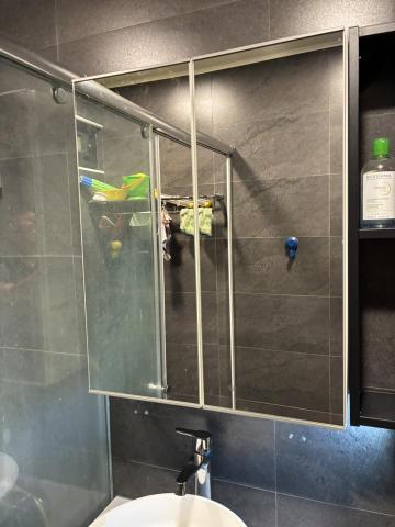 周文翔 - IKE鏡浴櫃組裝上牆安裝